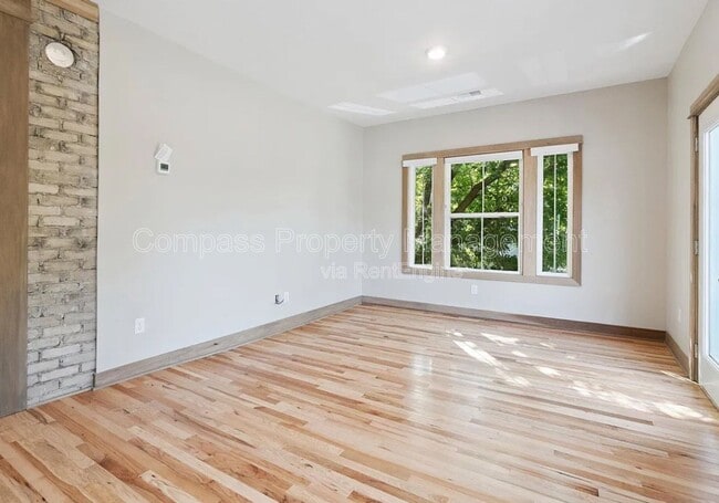 Building Photo - 800 Douglas St NW