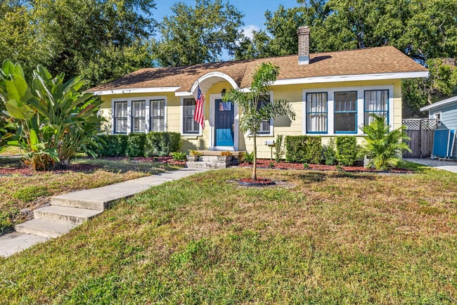 Building Photo - 3321 W San Juan St