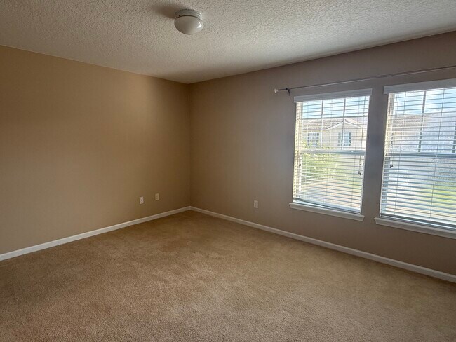 Building Photo - 1500 Calming Water Dr