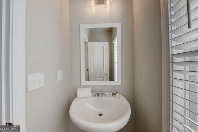 Building Photo - 43 Cobalt Ln