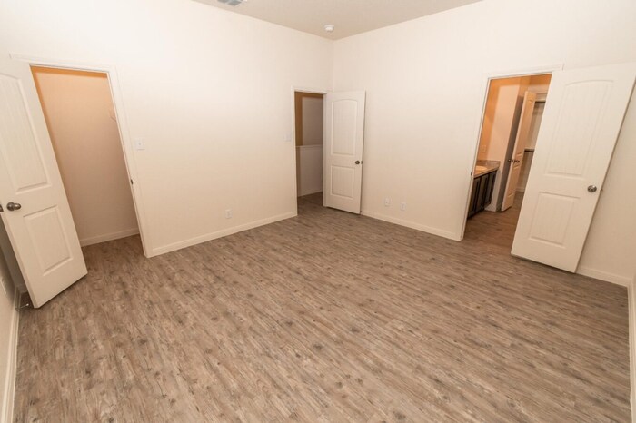 Building Photo - 4919 War Horse Dr