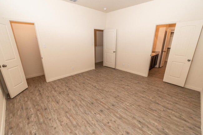 Building Photo - 8619 Tesoro Hills