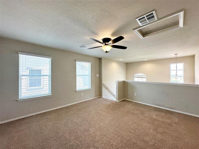 Building Photo - 109 Miles Dr