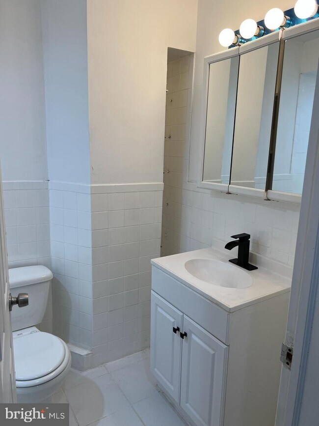 Building Photo - 6226 N 4th St