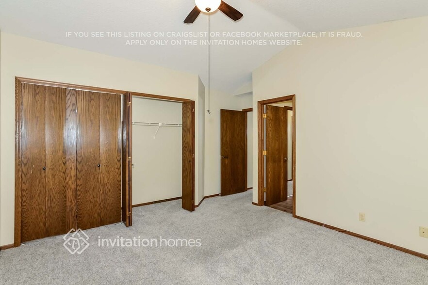 Building Photo - 1609 Lakewood Dr N