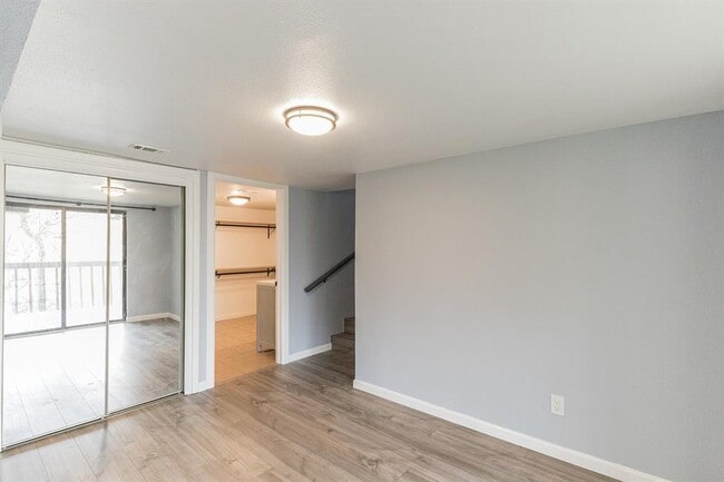 Building Photo - 807 Azie Morton Rd