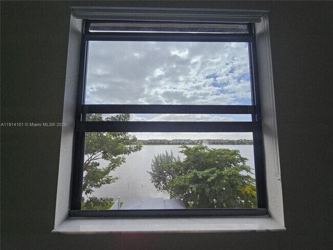 Building Photo - 3310 W 114th Terrace