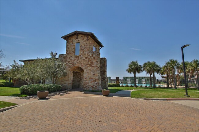 Building Photo - 16007 David Hill Ln