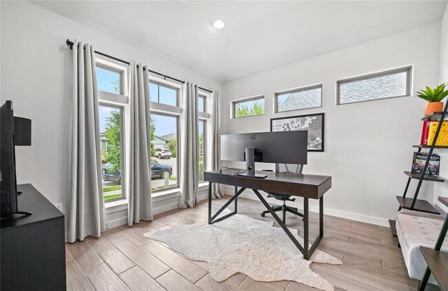 Building Photo - 8208 Spire View