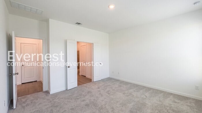 Building Photo - 5449 Paschal Pk