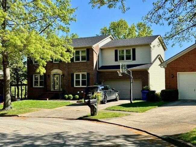 Building Photo - 4 Bedrooms with Finished Basement and Bonus Room!