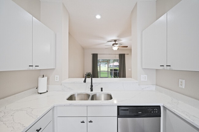 Building Photo - 18505 Pebble Lake Ct