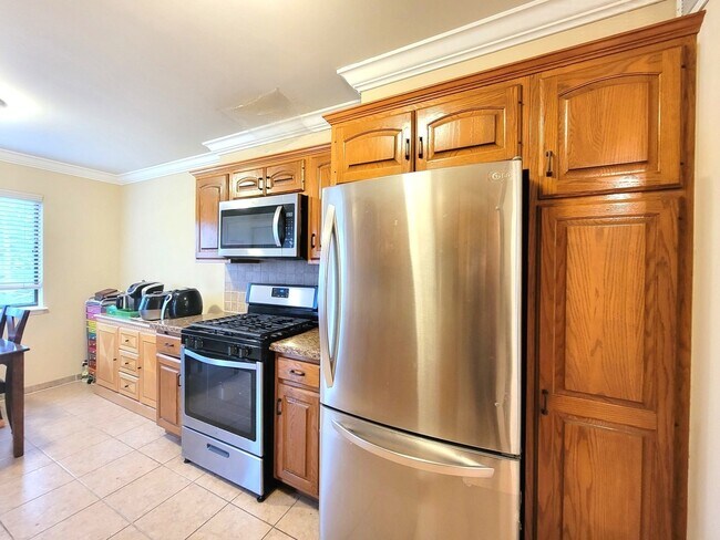 Building Photo - 351 Newgate Ct