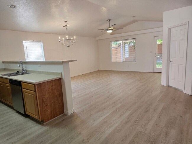 Building Photo - 2425 S 770 W