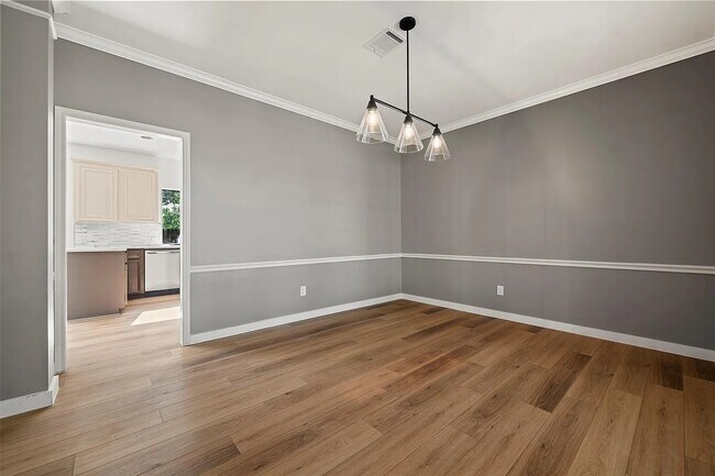 Building Photo - 3427 Shadowchase Dr