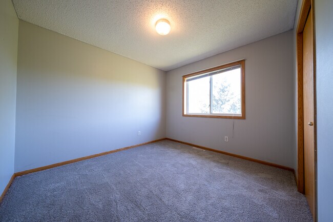 Building Photo - 1254 Willow Trail