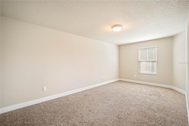 Building Photo - 15604 Starling Crossing Dr