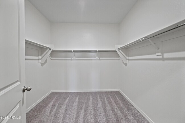 Building Photo - 4114 E Reynolds Dr