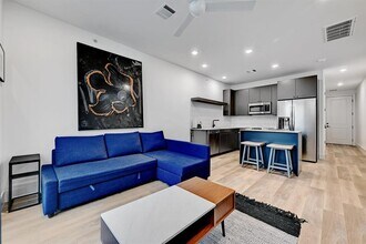 Building Photo - 2709 E 5th St.