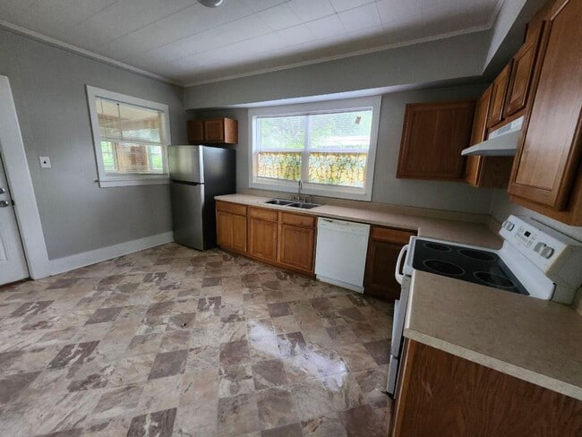 Building Photo - 1711 Wisteria St
