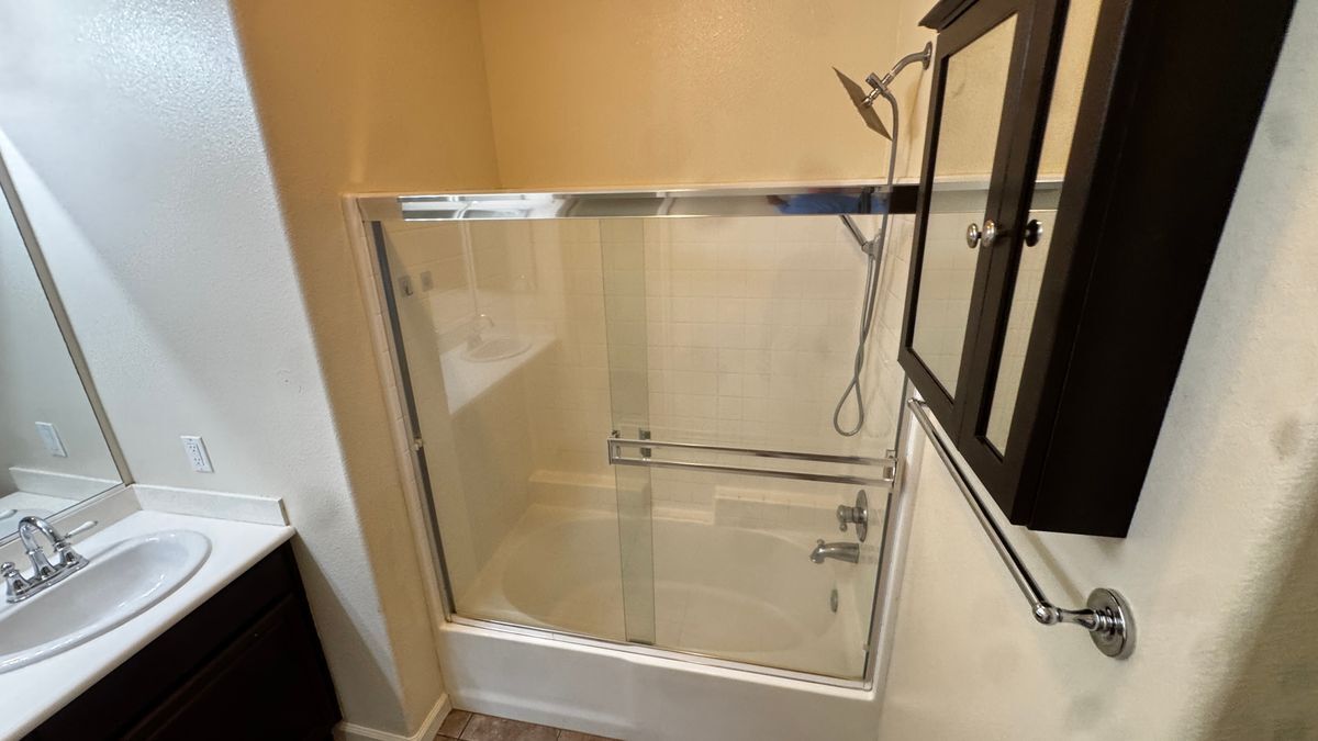 Building Photo - 5419 Woodard Ridge Dr