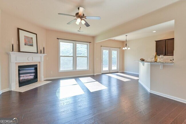 Building Photo - 4665 Woodbine Way