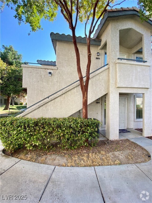Building Photo - 3144 Tarpon