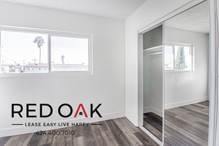 Building Photo - 901 Centinela Ave