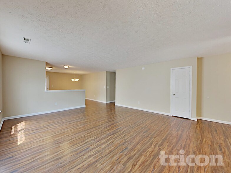 Building Photo - 2940 Armaugh Dr