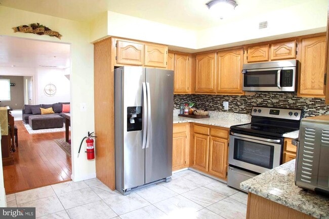 Building Photo - 1132 Chanticleer