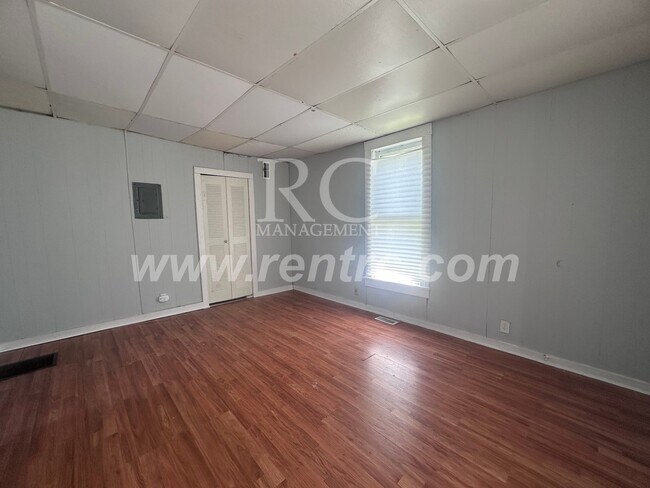 Building Photo - 1135 Jackson-