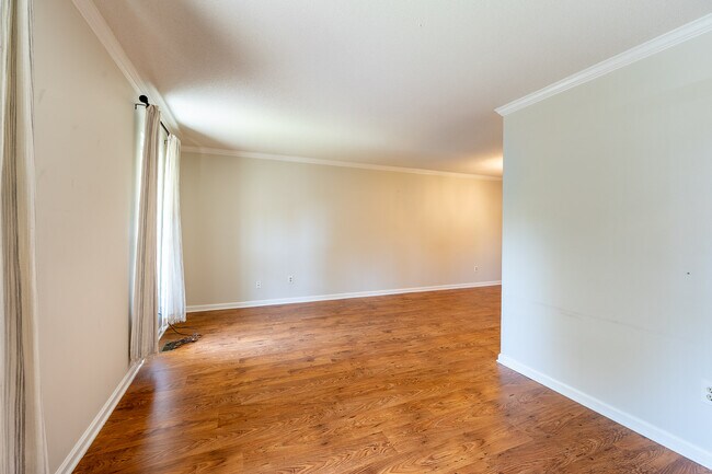 Building Photo - 4682 Red Leaf Way