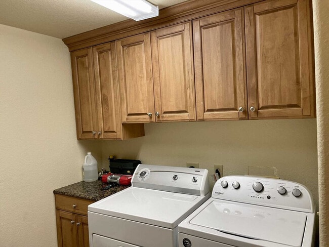 Building Photo - 4901 Laguna Blvd