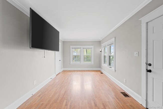 Building Photo - 218 Islip Blvd
