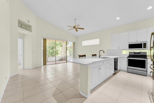 Building Photo - 2531 Coakley Pt