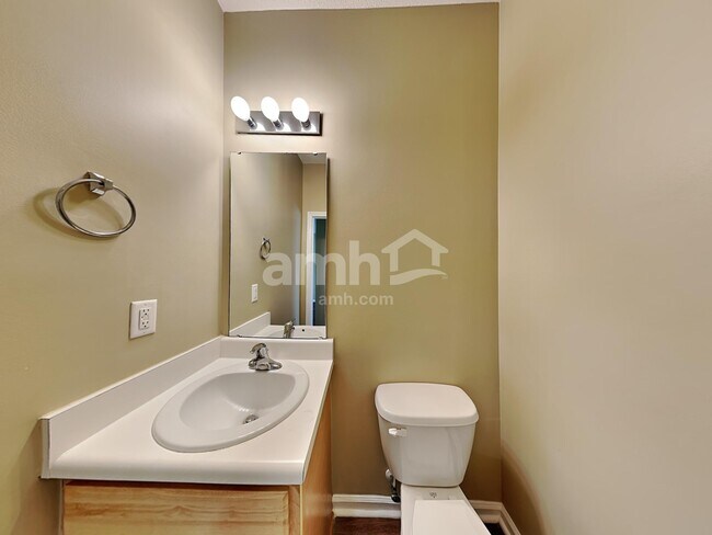 Building Photo - 630 Prickly Pear Dr