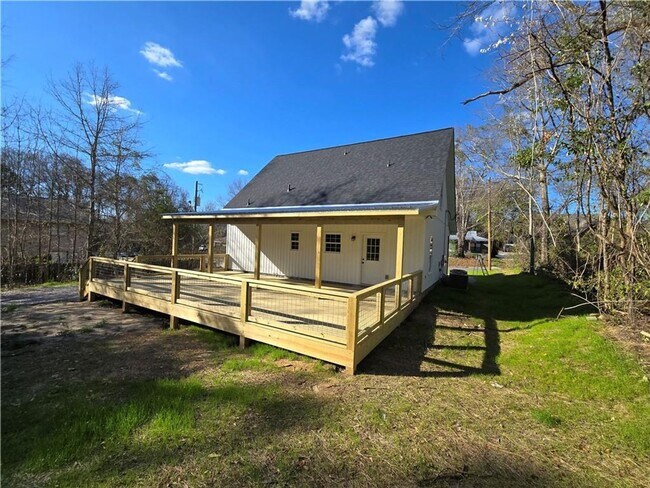 Building Photo - Brand-New Construction Near Auburn University