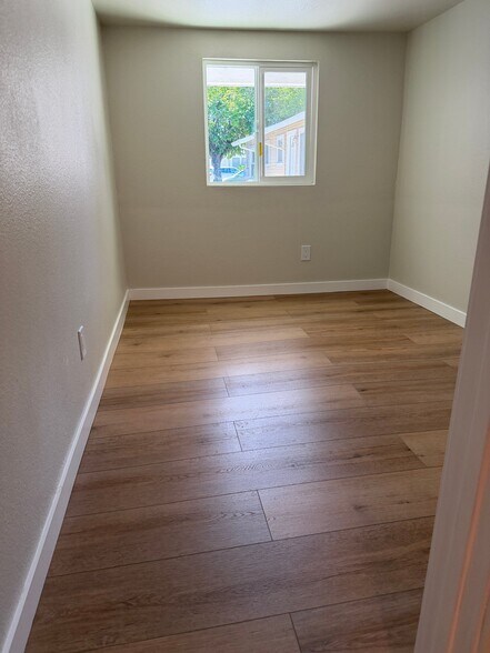 Building Photo - 472 Arleta Ave