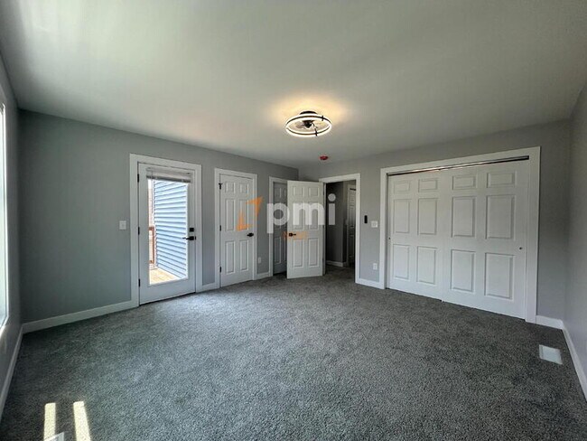 Building Photo - 5212 Torrence Ave