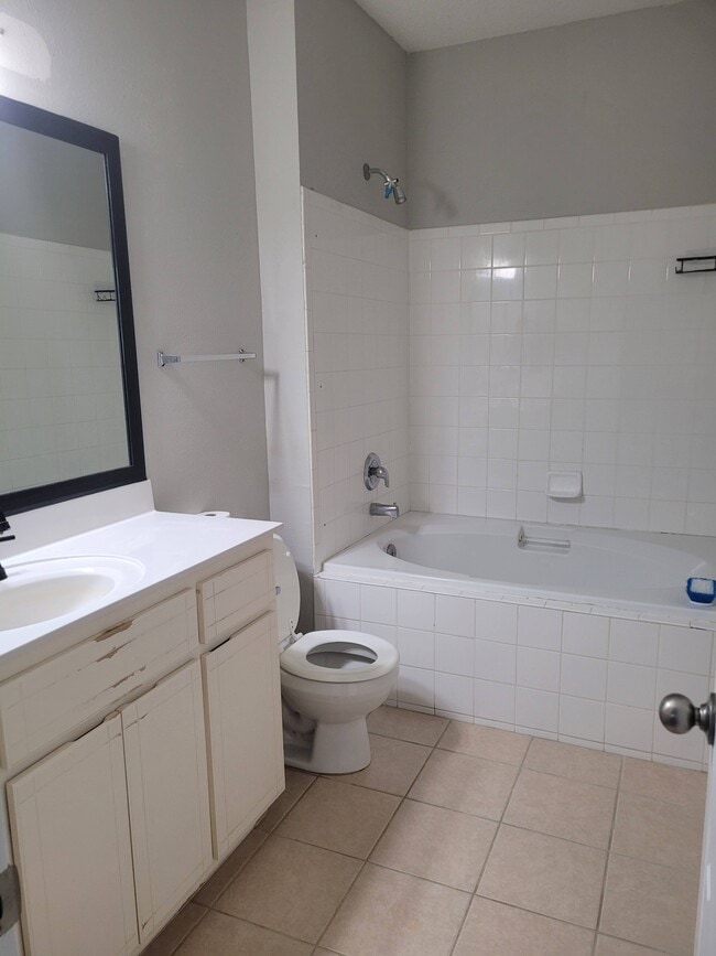 Building Photo - 1672 Corey Wood Cir