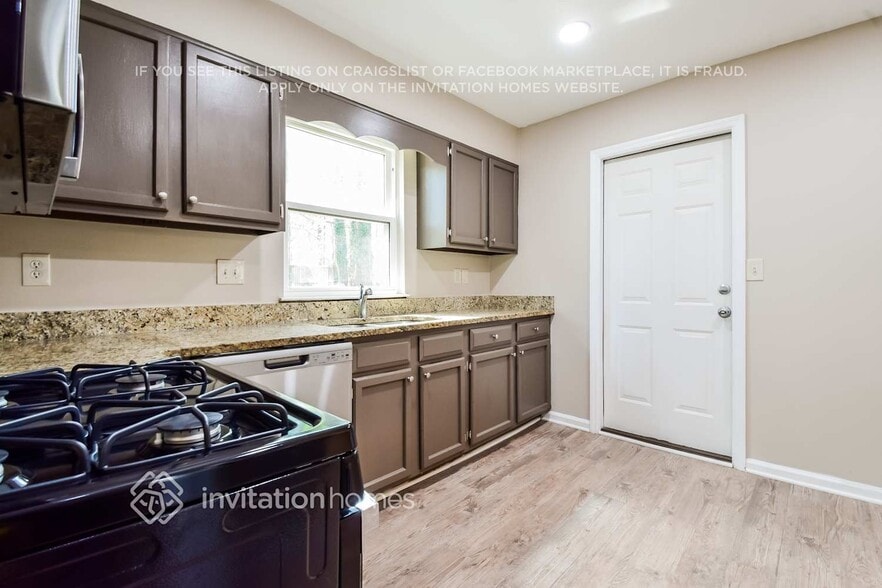 Building Photo - 640 Barrington Way