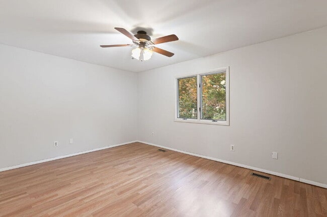 Building Photo - 4 Dewberry Way