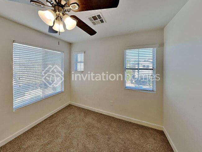 Building Photo - 4121 W Irwin Ave