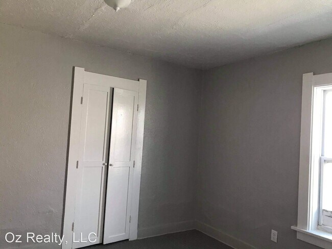 Building Photo - 2 br, 1 bath House - 3907 Lagrange St