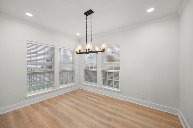 Building Photo - 6411 Illinois St