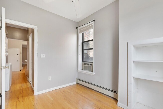 Building Photo - 809 Washington St