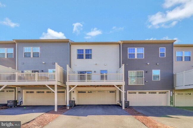 Building Photo - 14934 Ring House Rd