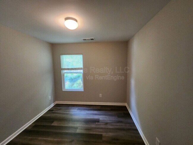 Building Photo - 187 Laurelcrest Ln