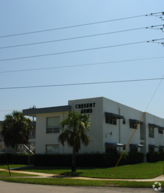 Building Photo - Crescent Arms Apartments