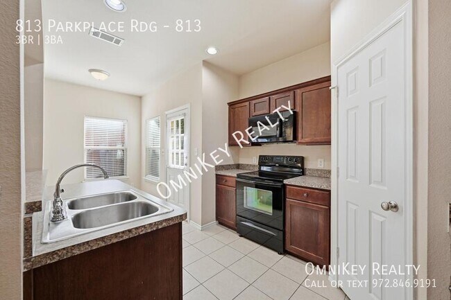 Building Photo - 813 Parkplace Ridge